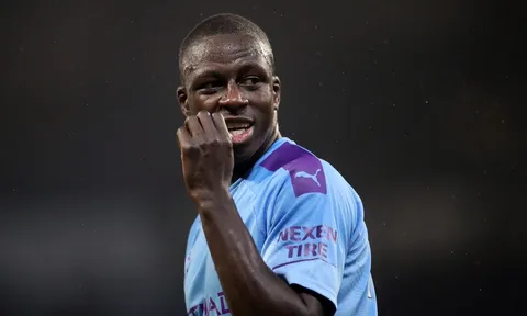 Man City chia tay cầu thủ dính cáo buộc hiếp dâm