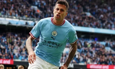 Man City cho Bayern mượn miễn phí Cancelo