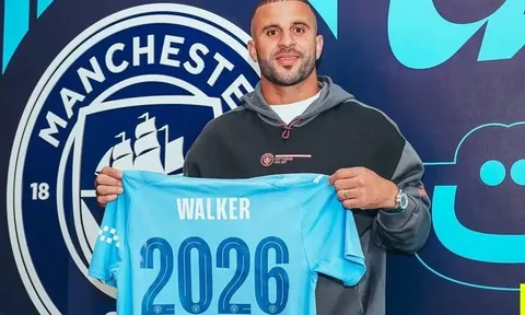 Man City công bố video 'phim bom tấn" gia hạn Kyle Walker