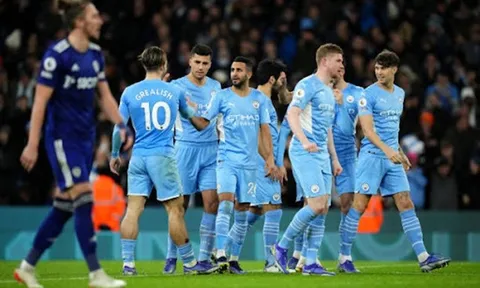 Man City của Pep ngày càng biến ảo