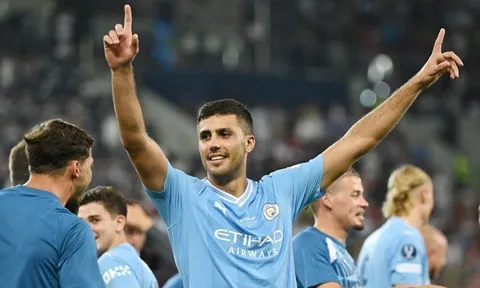 Man City không thể sống thiếu Rodri
