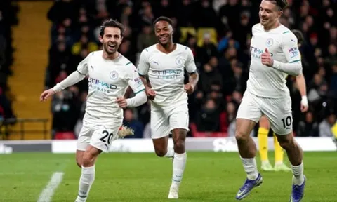 Man City lên đỉnh Premier League