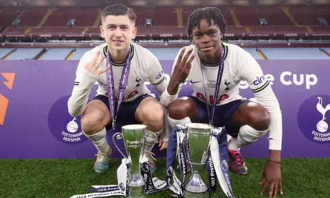 Man City thâu tóm 2 ngọc quý Tottenham