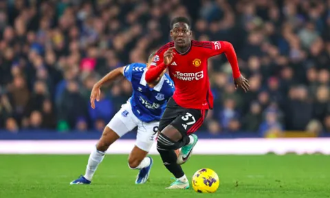 Màn debut quá chất lượng, Kobbie Mainoo cân cả tuyến giữa Man Utd