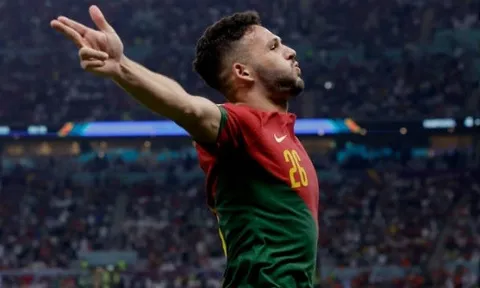 Goncalo Ramos đưa Ronaldo vào dĩ vãng với màn trình diễn siêu đẳng