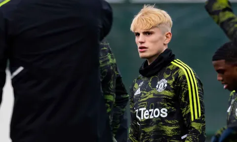 Man United đấu Barcelona: Antony trở lại; Garnacho khoe tóc mới lạ lẫm