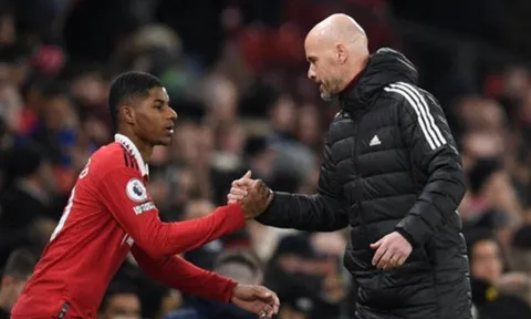 Man United: Khó nhưng chưa khổ