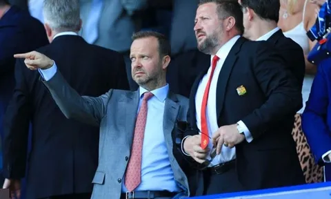 Man Utd đang dùng kế ‘giương đông kích tây’?