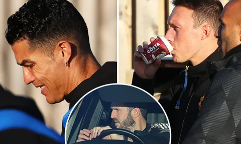 Maguire cười tươi cùng Man Utd đến Tây Ban Nha