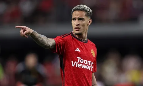 Man Utd lên kế hoạch tống khứ Antony, đổi về chân sút 18 bàn