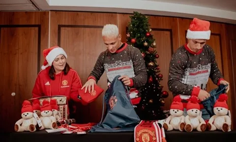 Man Utd nhận điểm 10 trong dịp Giáng Sinh