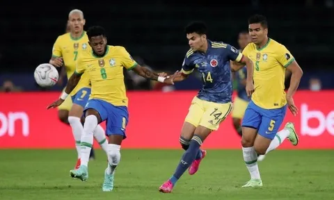 Roy Keane gọi tên sao M.U là điểm yếu của Brazil