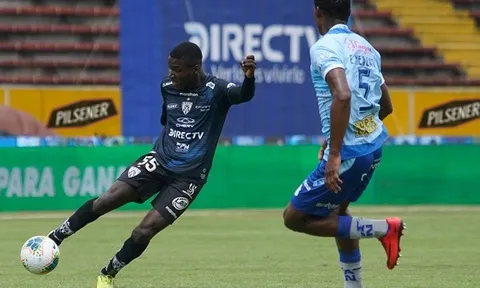 Mua 'truyền nhân' của Pogba và Kante, M.U từng gặp đối thủ đáng gờm