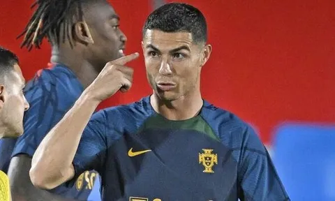 M.U từ chối bán đứt Ronaldo với giá hời, trước khi mất trắng