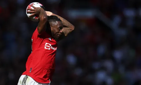 NÓNG! Điều kiện để Man Utd bán đứt Wan-Bissaka