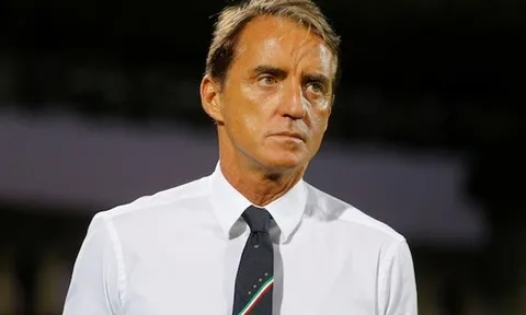 Được đồn đã đạt thỏa thuận miệng với M.U, Mancini phản hồi