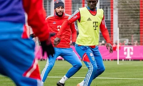 Mane trở lại tập luyện, gây sốt cùng CĐV Bayern
