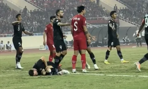 Làn sóng tẩy chay HLV Shin Tae-yong; Văn Hậu: "Cầu thủ Indonesia là diễn viên"