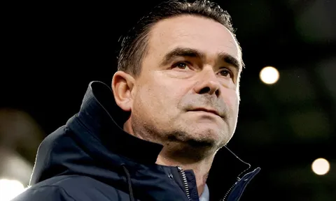 Marc Overmars - 'Thầy phù thủy' giúp Antwerp vô địch Bỉ sau 66 năm