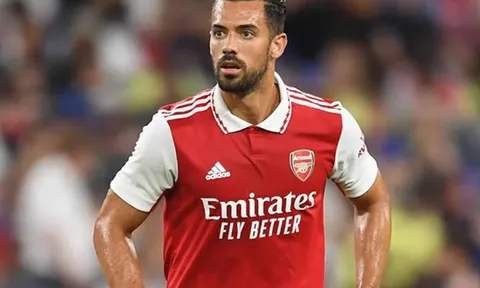 CHÍNH THỨC! Arsenal bán đứt hậu vệ cho AC Monza