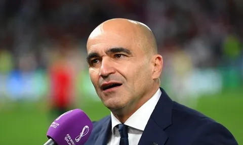 Alan Shearer: "Tôi chắc chắn rằng Martinez có điều tiếc nuối"