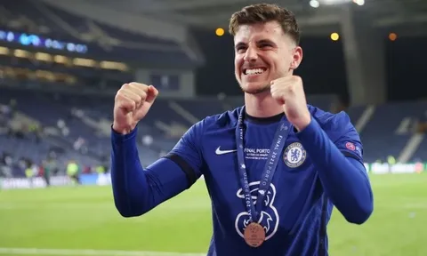 Diễn biến mới vụ Mason Mount tới Old Trafford