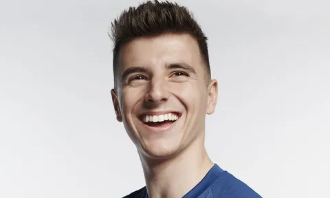 Mason Mount: "Từ nhỏ, tôi đã xem anh ấy là thần tượng"