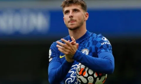 Mason Mount chỉ ra pha bóng tồi tệ của bản thân trong chiến thắng 7-0
