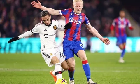 Màu mè, gây sự với đội trưởng - "thảm họa" của Man Utd ở Selhurst Park