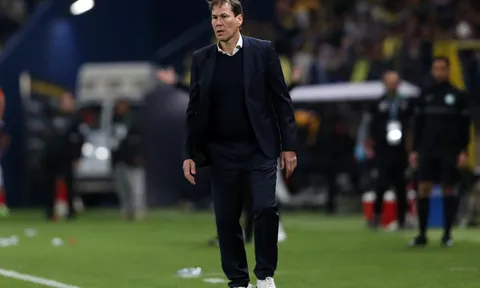 Mâu thuẫn với Ronaldo khiến HLV Garcia mất việc?