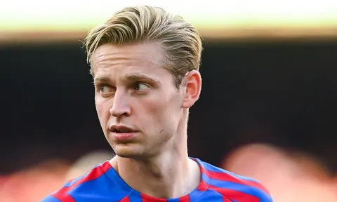 M.U nhận tối hậu thư vụ Frenkie de Jong