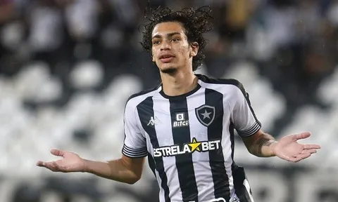 Sợ thua Chelsea, Real nhắm Cavani 2.0 người Brazil