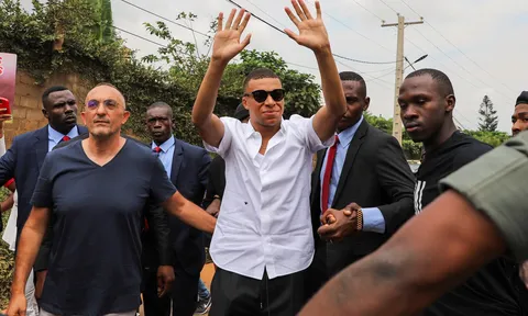 Tương lai Mbappe: Khi PSG cảm thấy bị phản bội