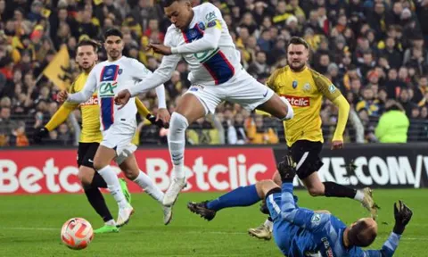 Mbappe 5 lần nổ súng, PSG thắng giòn giã