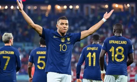 Walcott chỉ ra hậu vệ duy nhất có thể khóa chặt Mbappe