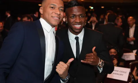 Vinicius Jr: "Mọi người nên hỏi chủ tịch đội bóng"