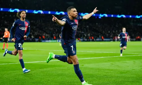 Mbappe đã sánh ngang với Drogba