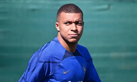 Mbappe coi chừng 'đi chẳng được, ở không xong'