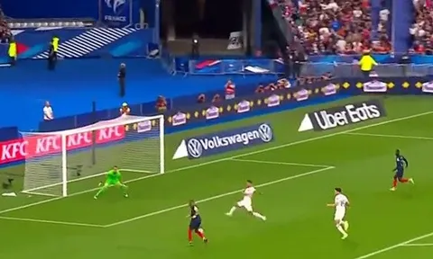 Cho Hy Lạp 'hít khói', Mbappe và Dembele tạo ra pha bóng gây choáng