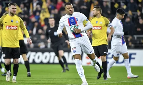 Mbappe ghi 5 bàn trong ngày Messi vắng mặt