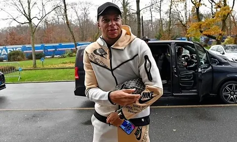 Mbappe khiến Ligue 1 run rẩy
