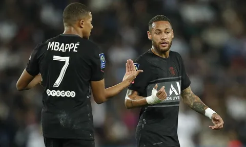 Mbappe "quay xe" vì PSG tống khứ Neymar?