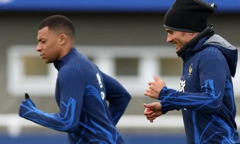 Mbappe: "Tôi đã nói chuyện với Griezmann"