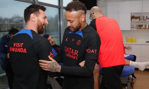 Mbappe vắng mặt trong ngày Messi trở lại tập luyện