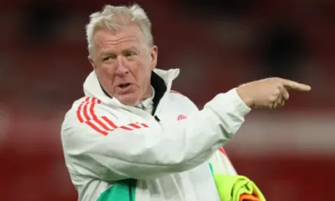 McClaren khiến Man United đi thụt lùi