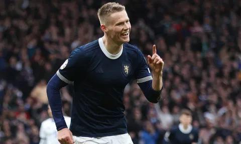 McTominay lập cú đúp ở vòng loại EURO