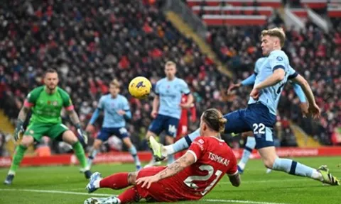 "Tình huống giống như trận đấu giữa Newcastle và Arsenal"