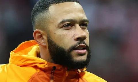 Xavi: "Depay đã yêu cầu được ra đi"