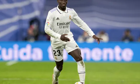 Real Madrid định giá 50 triệu euro cho cơn lốc biên trái