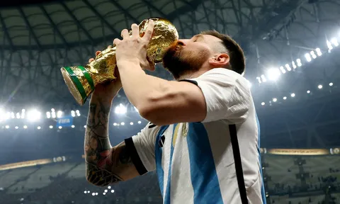 Laporta công khai kêu gọi Messi trở lại Barca